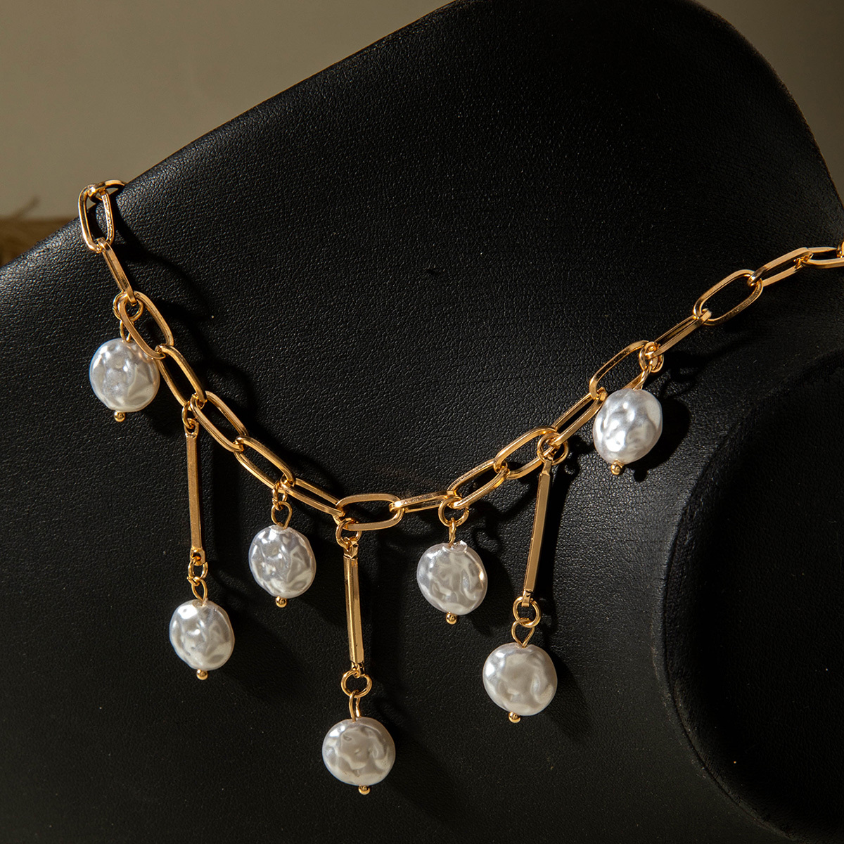 Women's Retro Imitation Pearl Pendant Necklace